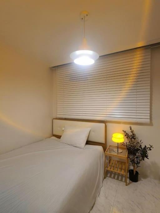 Apartment M1 Wood House Hongik Univ 6 Double Beds