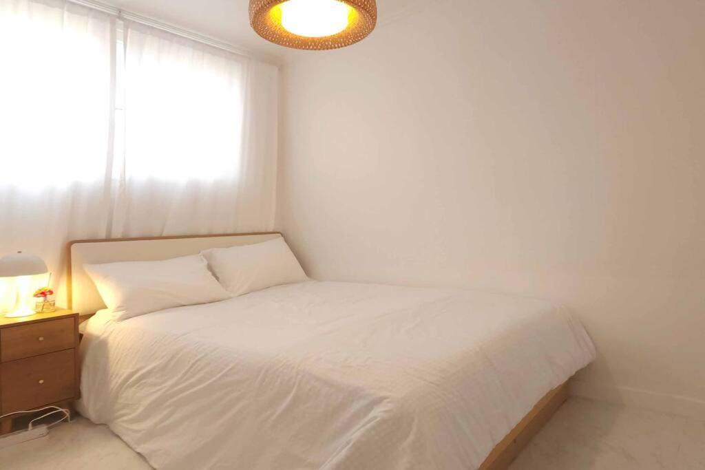 Apartment M1 Wood House Hongik Univ 6 Double Beds Seoul