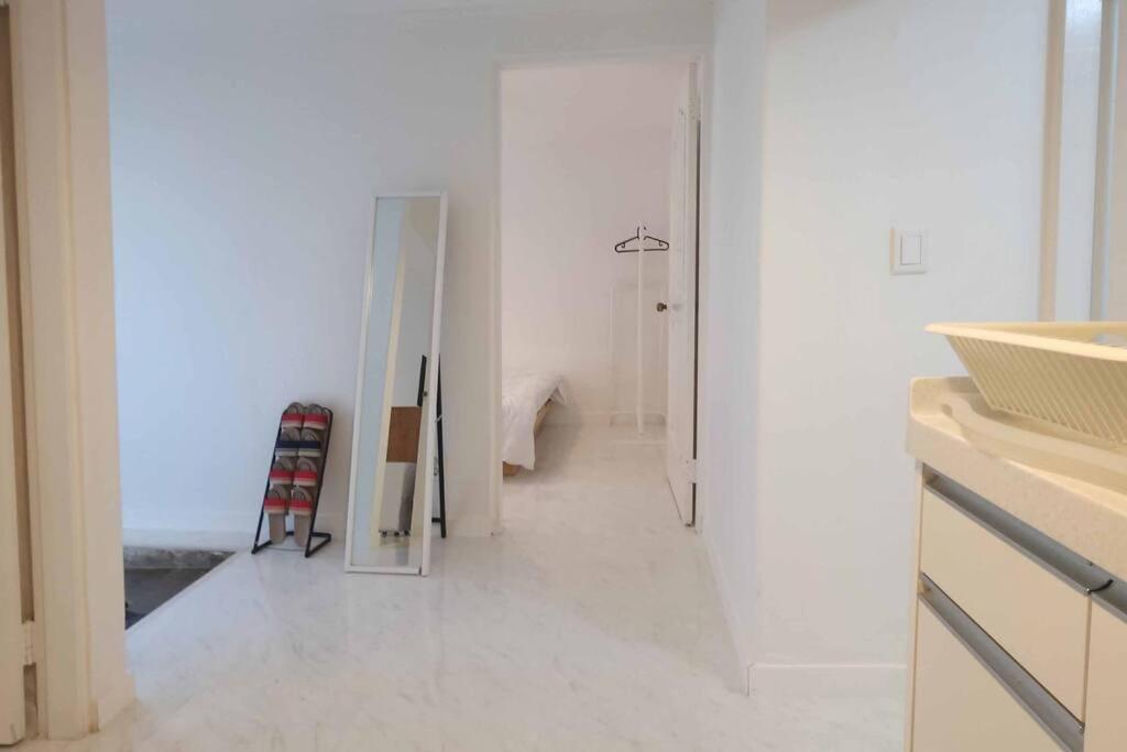 M1 Wood House Hongik Univ 6 Double Beds * Seoul