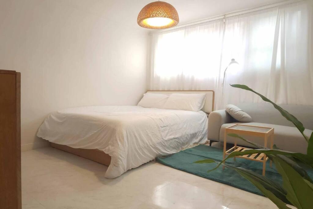 M1 Wood House Hongik Univ 6 Double Beds Apartment Seoul
