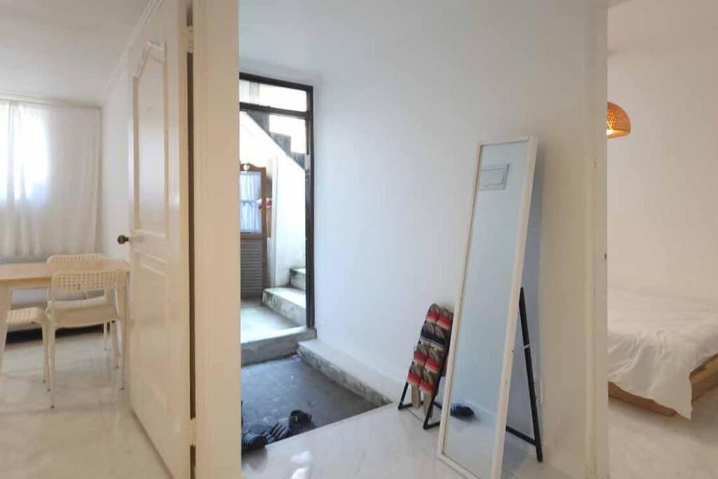Apartment M1 Wood House Hongik Univ 6 Double Beds
