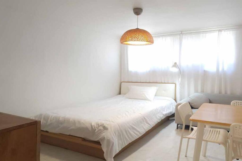 M1 Wood House Hongik Univ 6 Double Beds