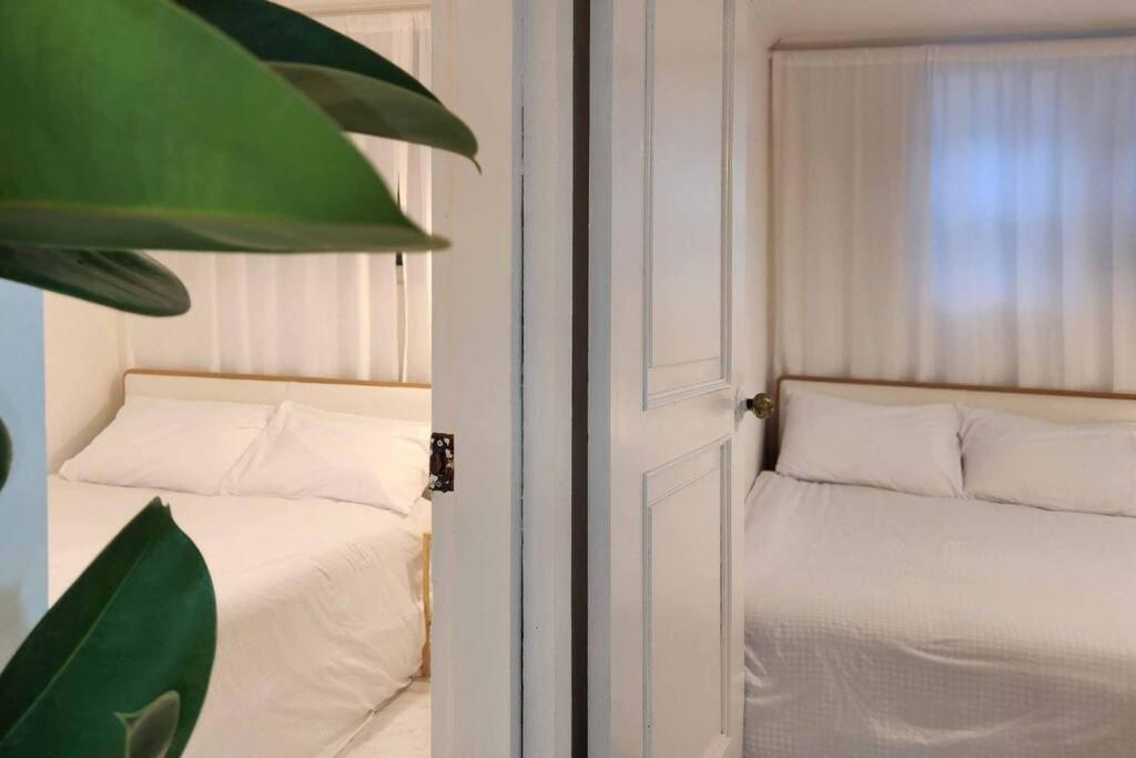 M1 Wood House Hongik Univ 6 Double Beds *