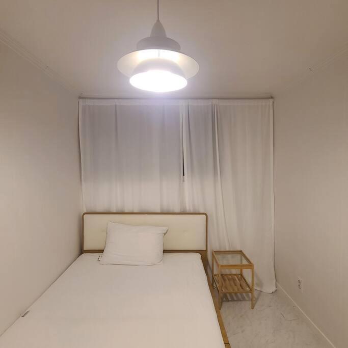 Apartment M1 Wood House Hongik Univ 6 Double Beds *