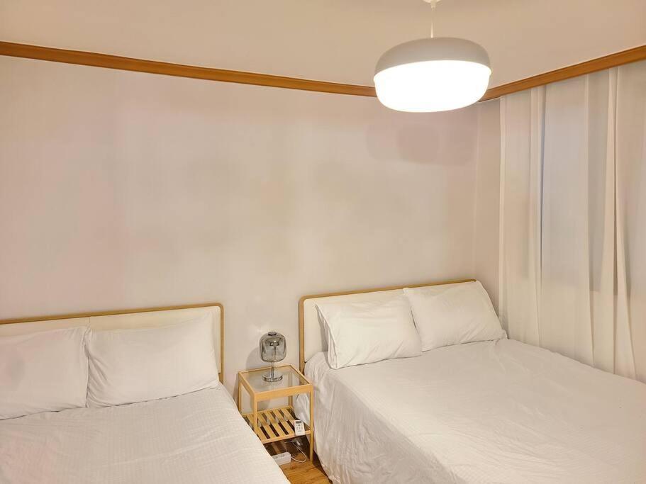 M1 Wood House Hongik Univ 6 Double Beds Apartment