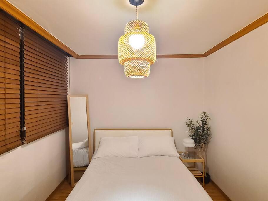 M1 Wood House Hongik Univ 6 Double Beds Apartment *