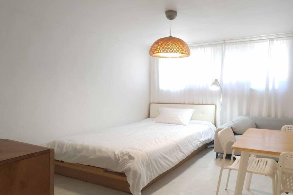M1 Wood House Hongik Univ 6 Double Beds