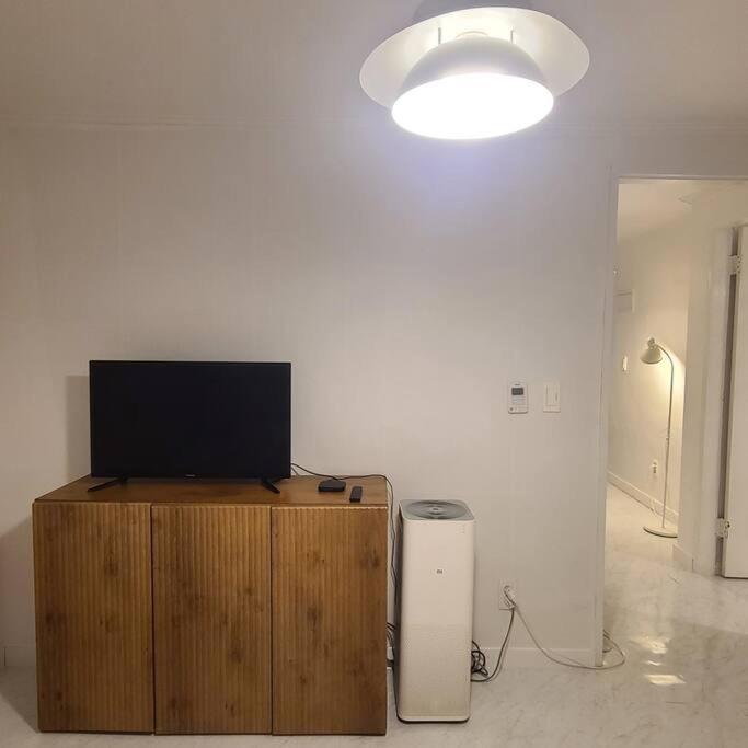 M1 Wood House Hongik Univ 6 Double Beds Apartment *